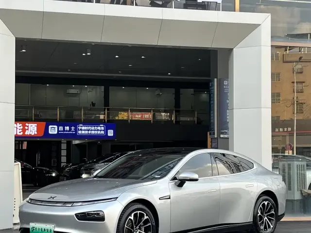 Xpeng P7 — Фото автомобиля 4