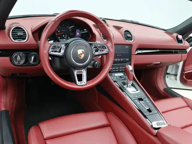 Porsche 718 — Фото автомобиля 7