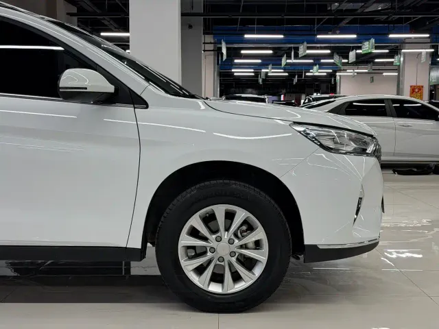 Haval M6 — Фото автомобиля 4