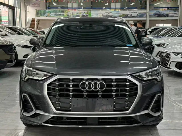 Audi Q3 — Фото автомобиля 3
