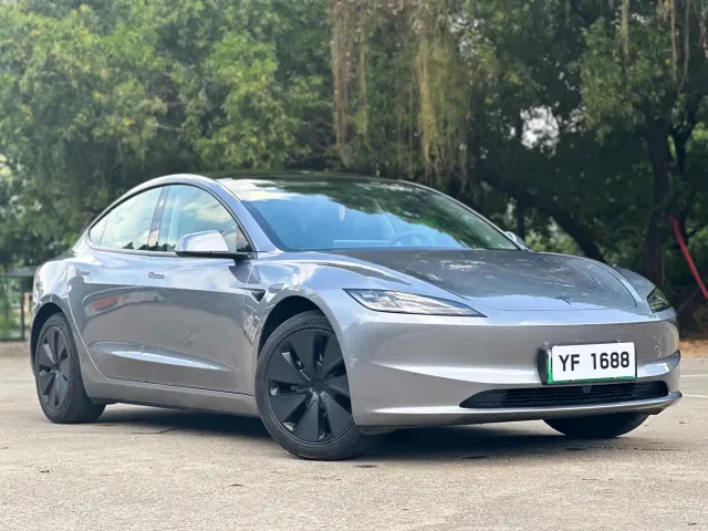 Tesla Model 3 — Фото автомобиля 3
