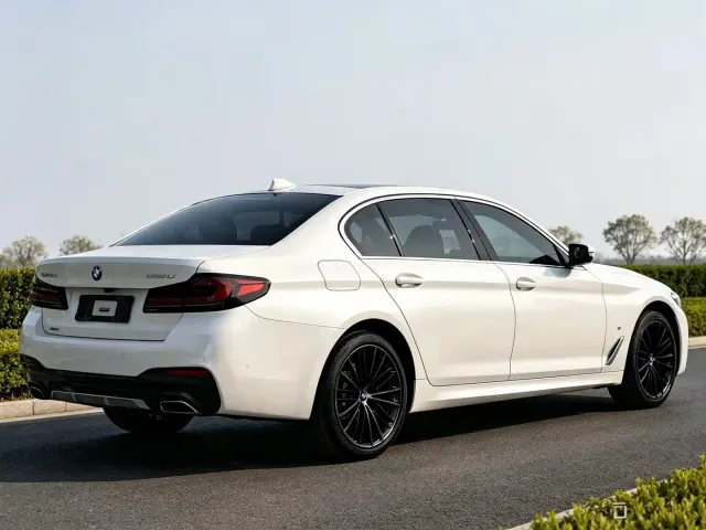 BMW 5 Series — Фото автомобиля 9