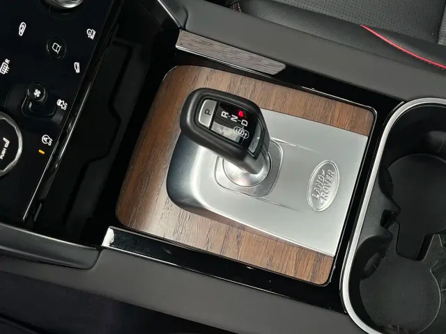 Land Rover Discovery Sport — Фото автомобиля 22