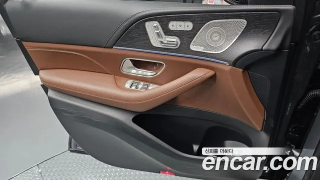 Mercedes-Benz GLE-Class — Фото автомобиля 20
