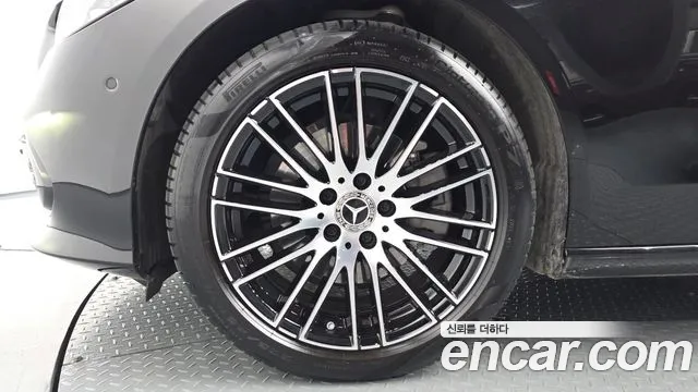 Mercedes-Benz C-Class — Фото автомобиля 5