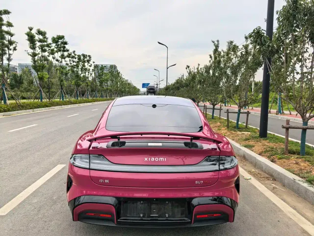 Xiaomi SU7 — Фото автомобиля 5