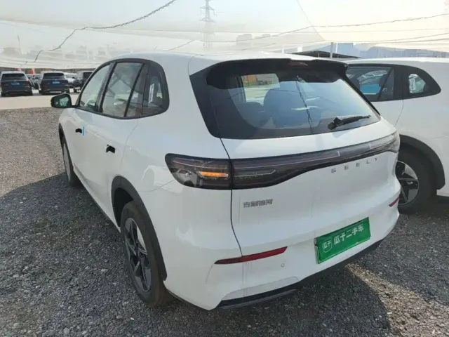 Geely Galaxy E5 — Фото автомобиля 4