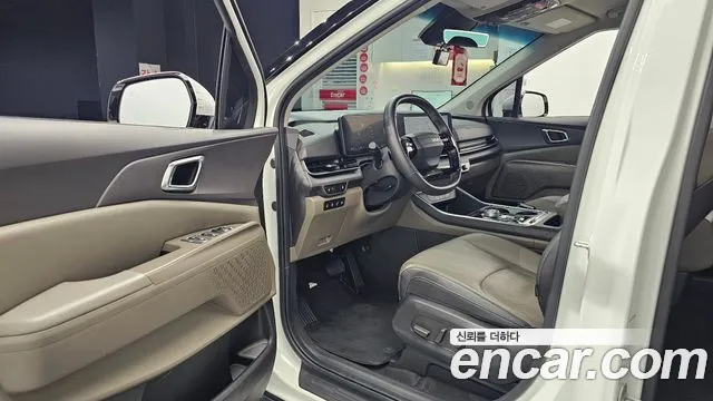 Kia Carnival Generation 4 — Фото автомобиля 10