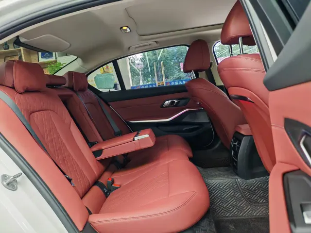 BMW 3 Series — Фото автомобиля 21