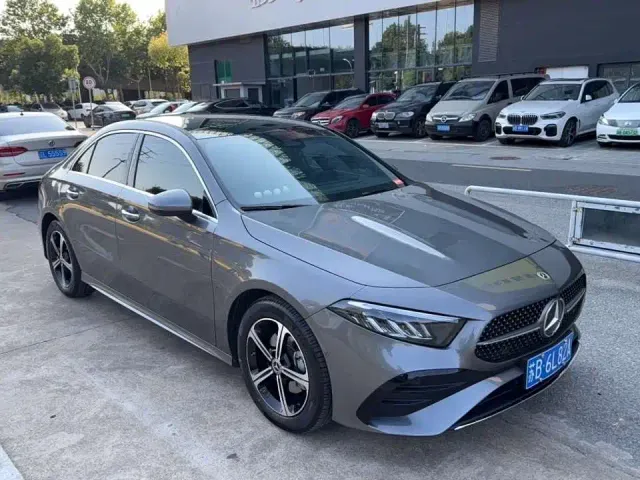 Mercedes-Benz A-Class — Фото автомобиля 3