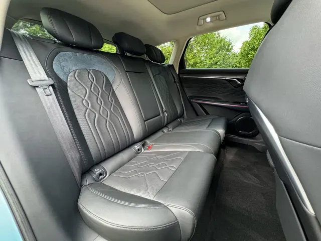 Voyah Auto VOYAH FREE 2021 2WD Standard Pure Electric Edition — Фото автомобиля 9