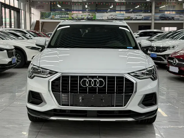 Audi Q3 — Фото автомобиля 2