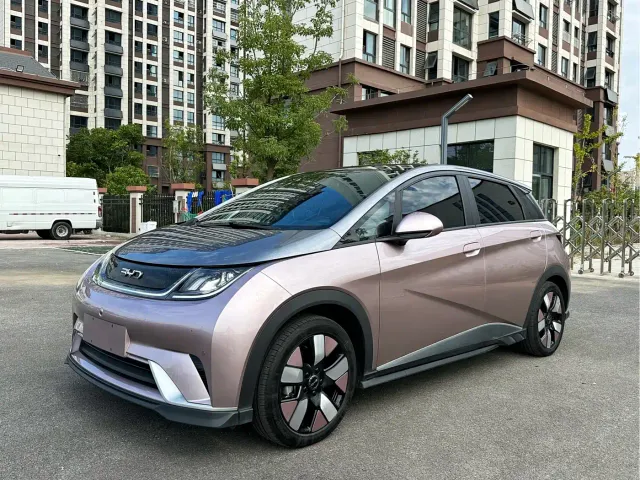 Фотография автомобиля — BYD Dolphin