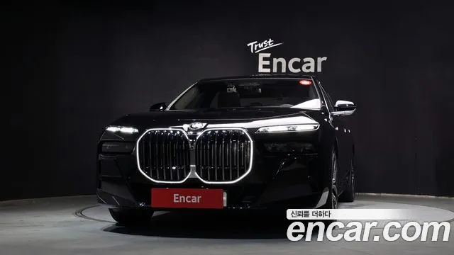 BMW 7-Series — Фото автомобиля 3