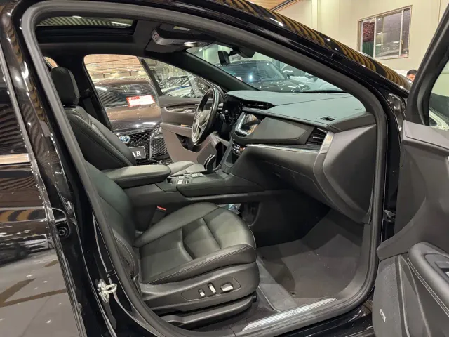 Cadillac XT5 — Фото автомобиля 13