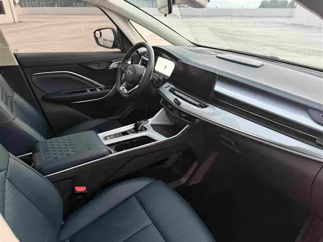 Geely Jiaji — Фото автомобиля 5