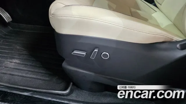 Tesla Model X — Фото автомобиля 25