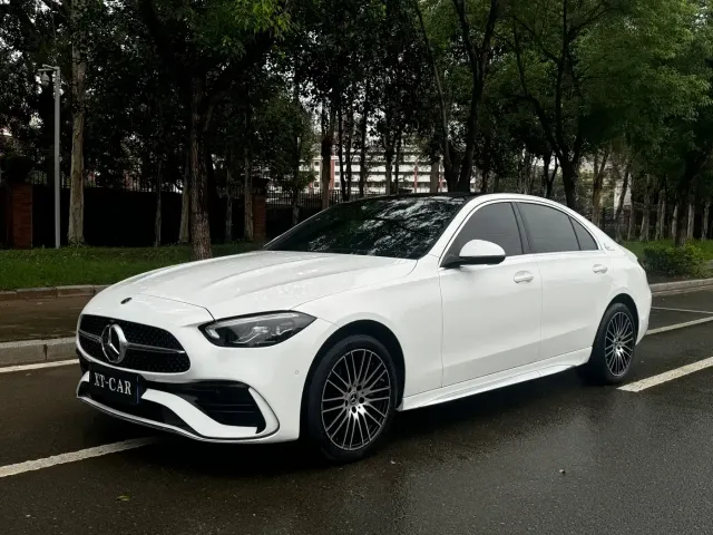 Фотография автомобиля — Mercedes-Benz C-Class