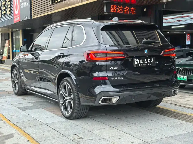 BMW X5 — Фото автомобиля 6