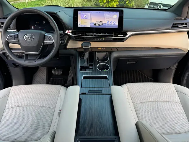 Toyota Granvia — Фото автомобиля 6
