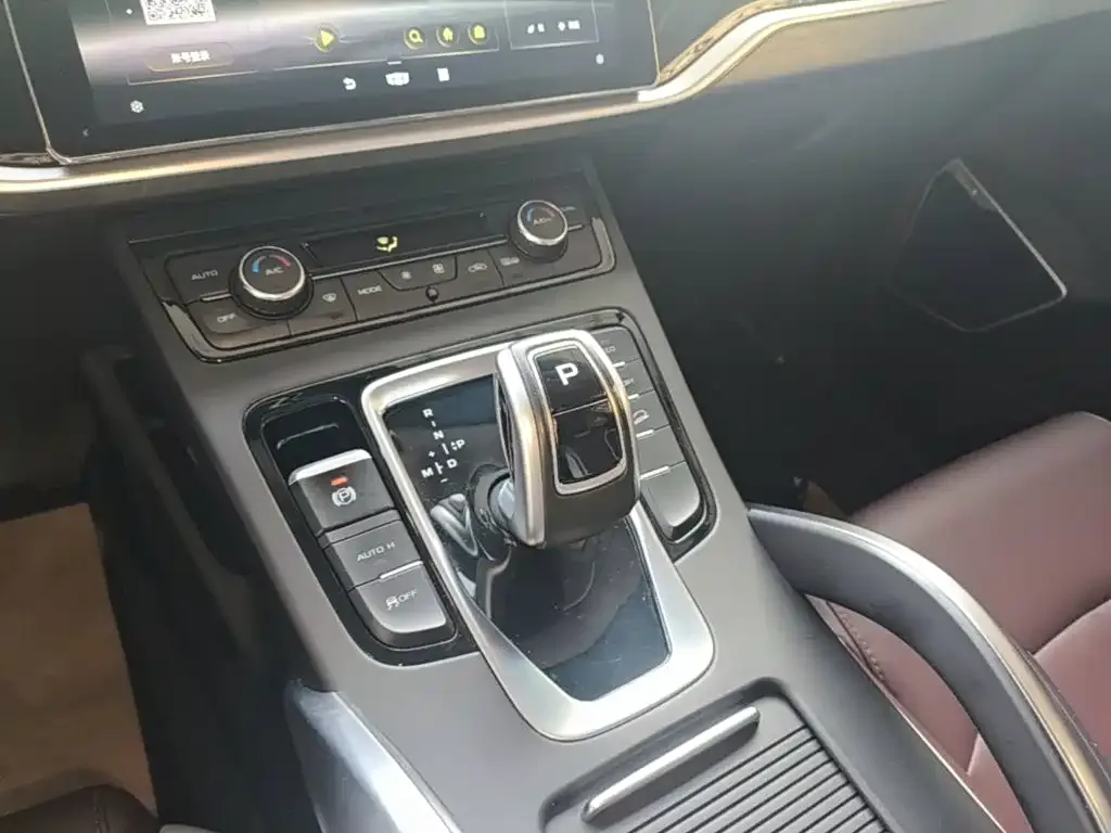 Geely Boyue 2022 1.8TD DCT Elegance — Фото автомобиля 5