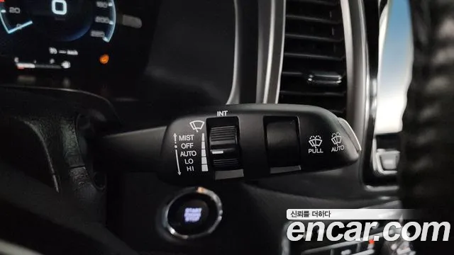 KG_Mobility_Ssangyong Rexton — Фото автомобиля 24