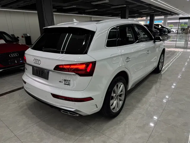 Audi Q5L — Фото автомобиля 4