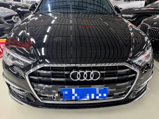 Фотография автомобиля — Audi A6L