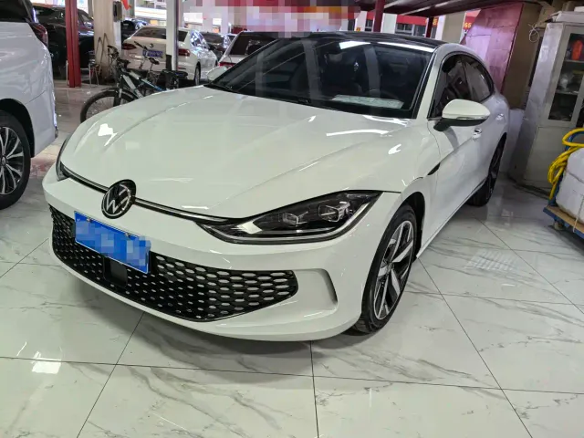 Фотография автомобиля — Volkswagen Lamando