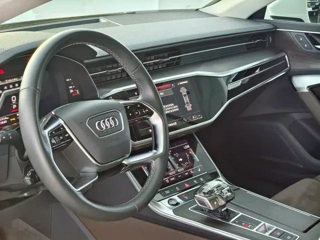 Audi A7L — Фото автомобиля 16