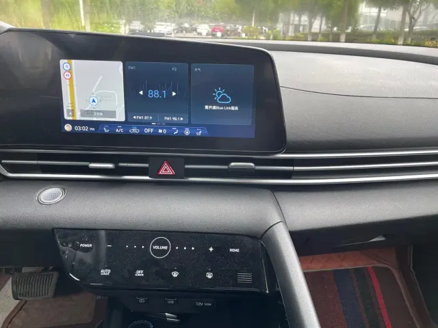 Hyundai Elantra — Фото автомобиля 13