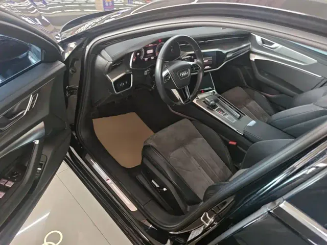 Audi A6L — Фото автомобиля 15