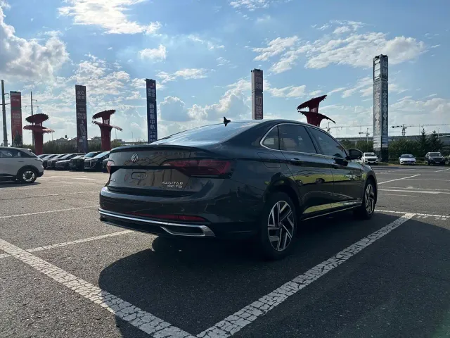 Volkswagen Sagitar — Фото автомобиля 9