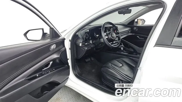 Hyundai Avante CN7 — Фото автомобиля 15