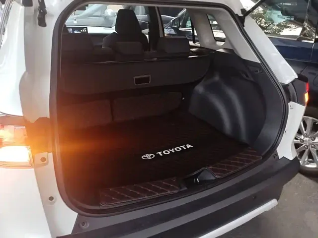 Toyota Corolla Cross — Фото автомобиля 18
