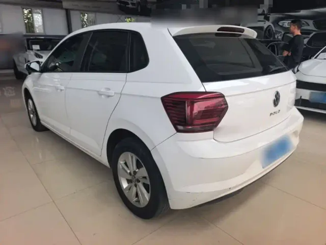 Volkswagen Polo — Фото автомобиля 4