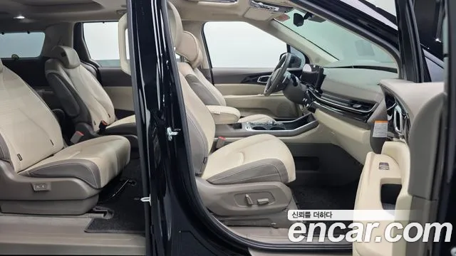 Kia Carnival — Фото автомобиля 16