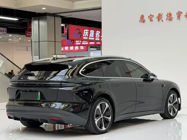 Nio ET5 Touring — Фото автомобиля 16