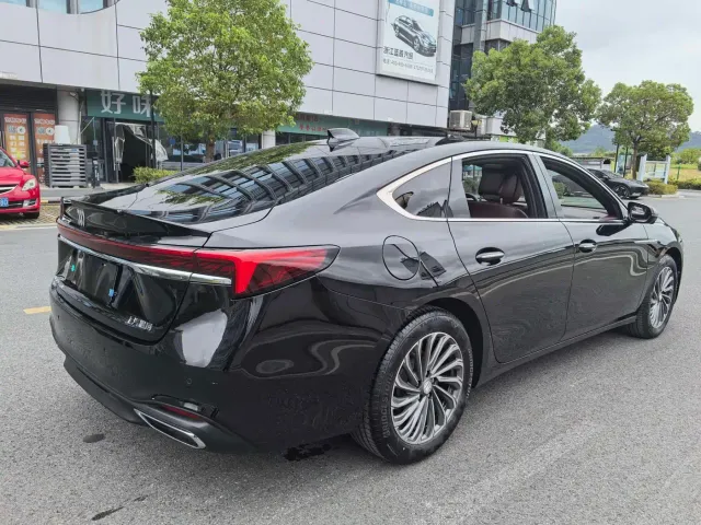 Buick LaCrosse — Фото автомобиля 9