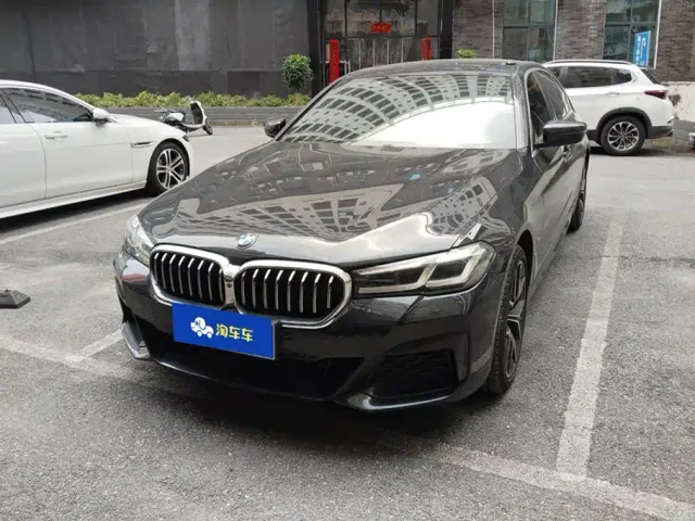 Фотография автомобиля — BMW 5 Series