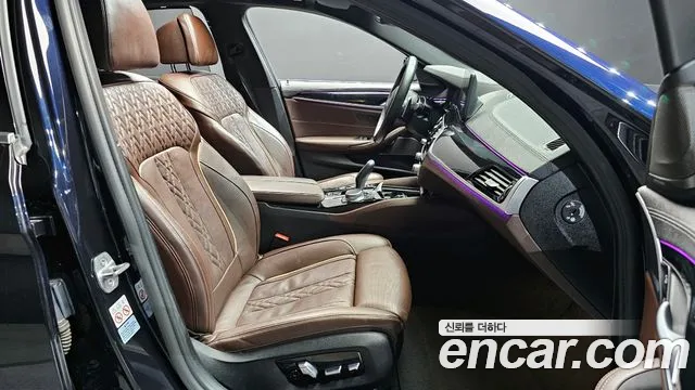 BMW 5-Series 5 серия (G30) — Фото автомобиля 10