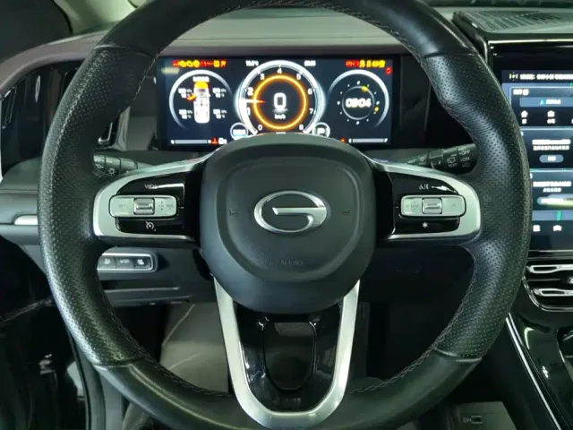 GAC Trumpchi M8 — Фото автомобиля 15
