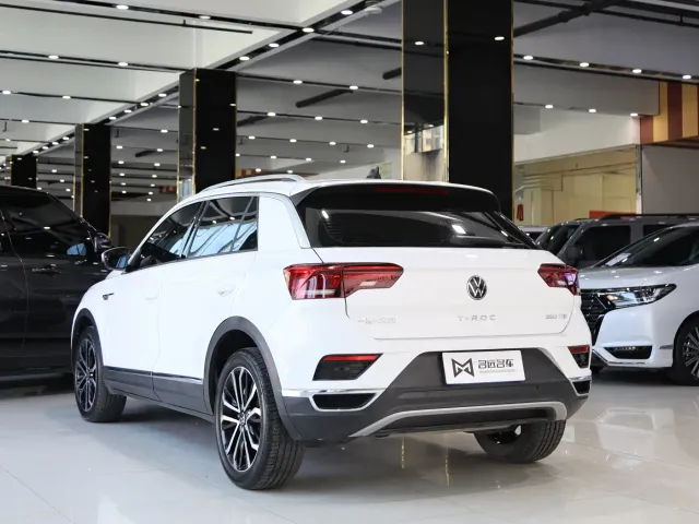 Volkswagen T-Roc — Фото автомобиля 16