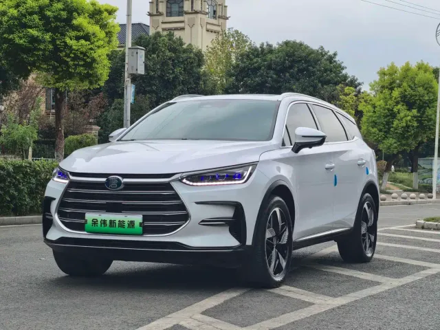 Фотография автомобиля — BYD Tang