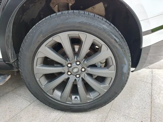 Land Rover Range Rover Velar — Фото автомобиля 29