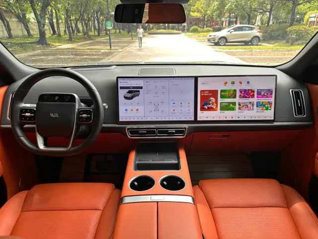 Li Auto L9 — Фото автомобиля 13