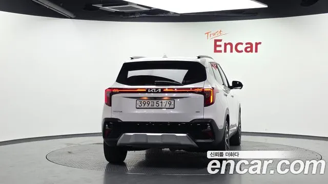 Kia Seltos — Фото автомобиля 4