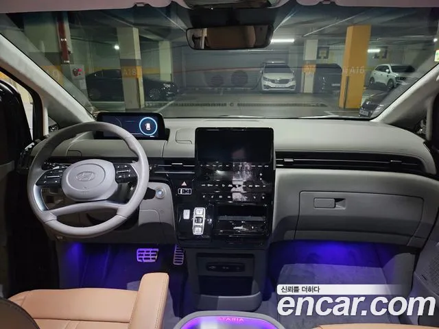 Hyundai Staria Staria 4WD Lounge 7 мест — Фото автомобиля 10