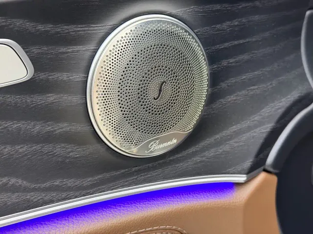 Mercedes-Benz E-Class — Фото автомобиля 7