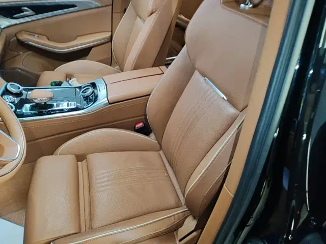 Hongqi H9 — Фото автомобиля 14